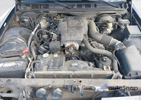 2003 Ford Crown Victoria Lx из США, поврежденный, VIN 2FAFP74W33X208771